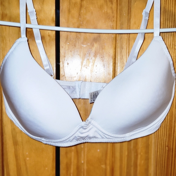 36D George bra. - Picture 3 of 3